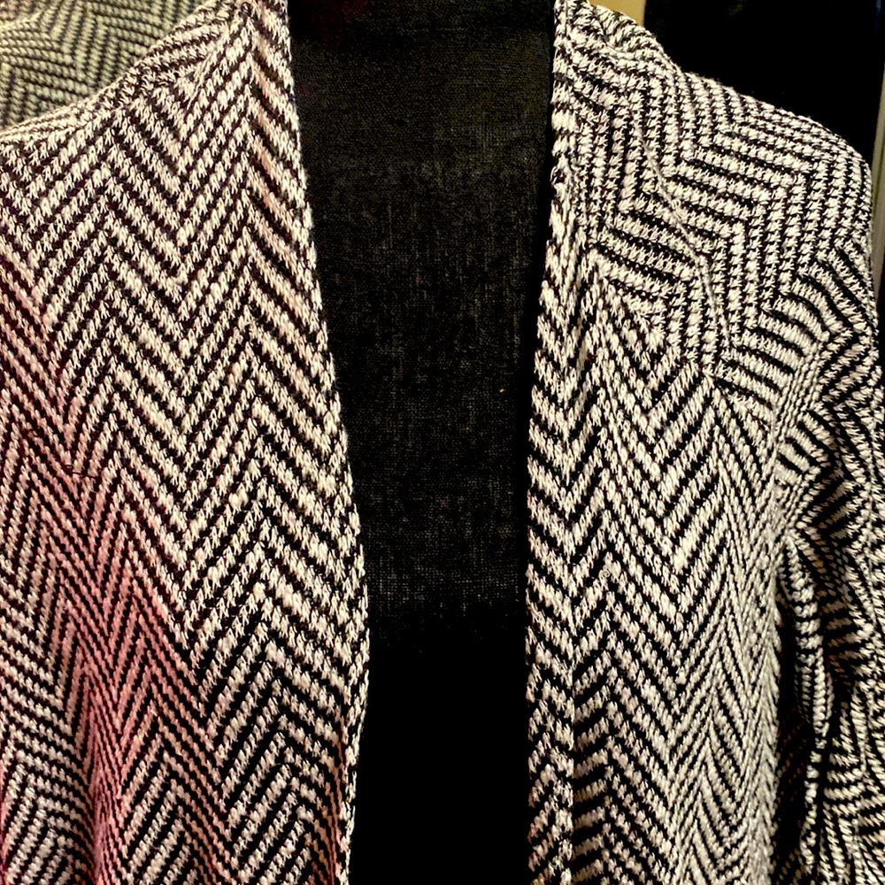 BLACK & WHITE THIN CASUAL WEAR CARDIGAN